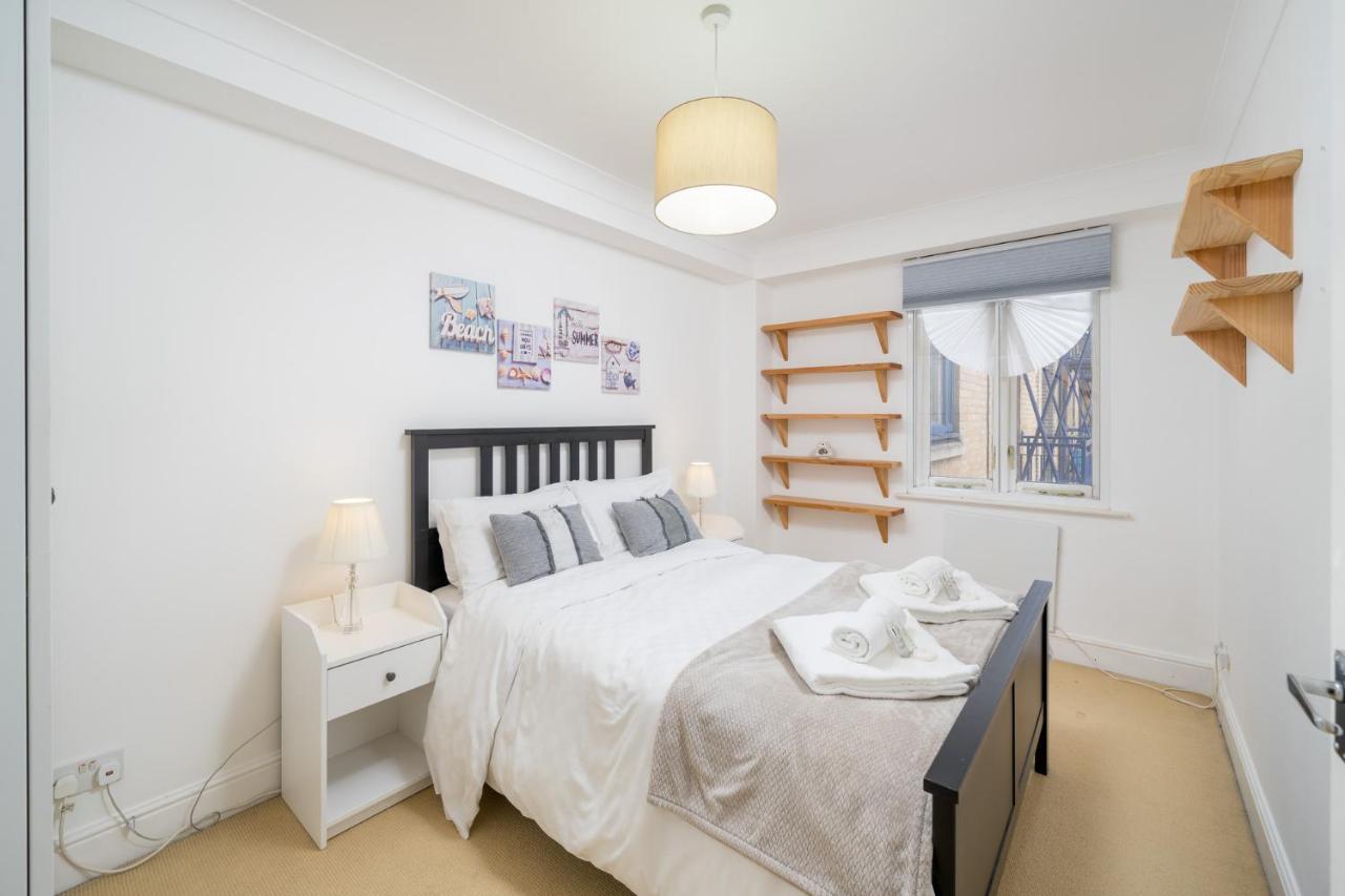 Crossharbour Canary Wharf 2 Bed Duplex Apartment London Exterior photo